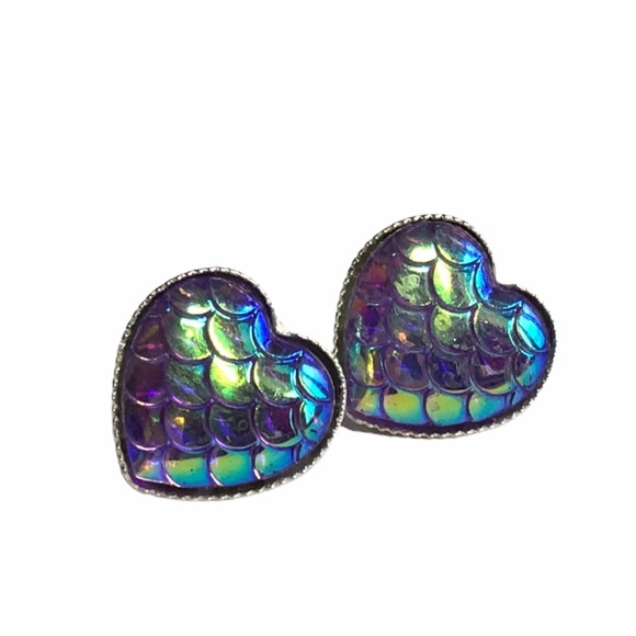 Purple Mermaid Scale Silver Heart Stud Earrings! - Picture 3 of 14